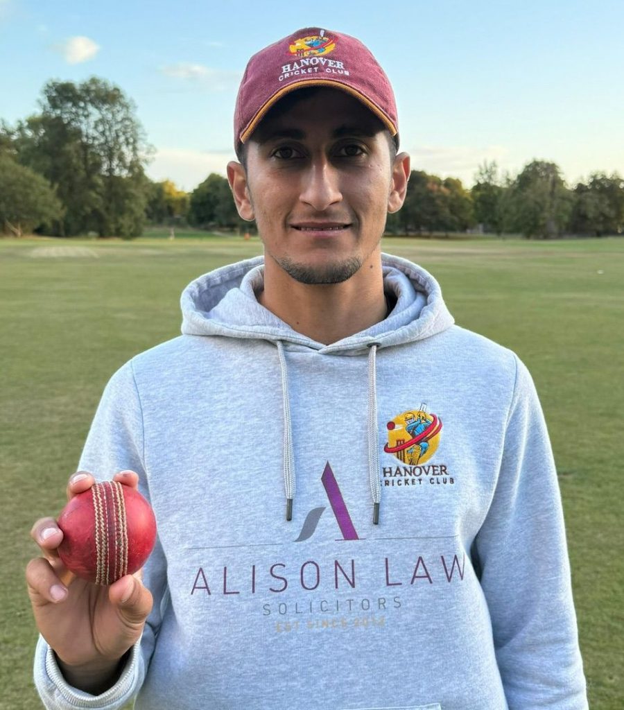 Numan Akbar, Hanvover CC 3 for 28 runs