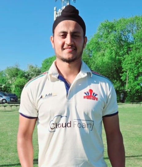 Urminder Singh, Rising Stars CC 6 for 17 runs