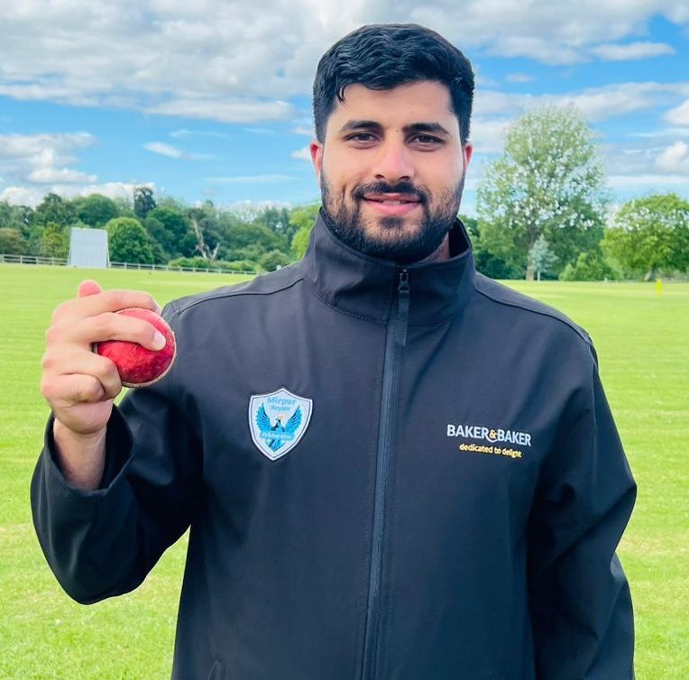 Anees Hussain 9 overs 38 Runs 4 Wicktes Mirpur Royals 1st