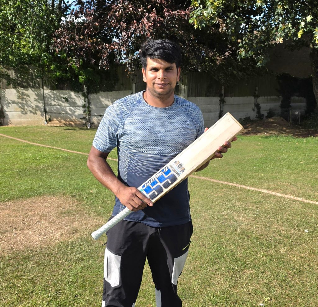 Aftab Khan 34 runs in 13 balls