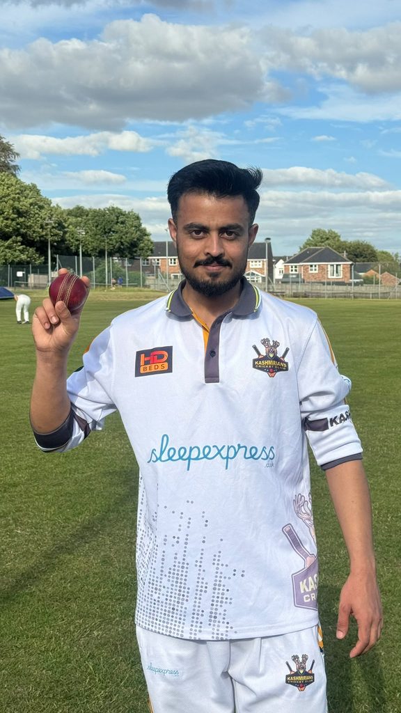 Awais ali, Kashmirians cc 4 overs 4 wickets for 22 runs