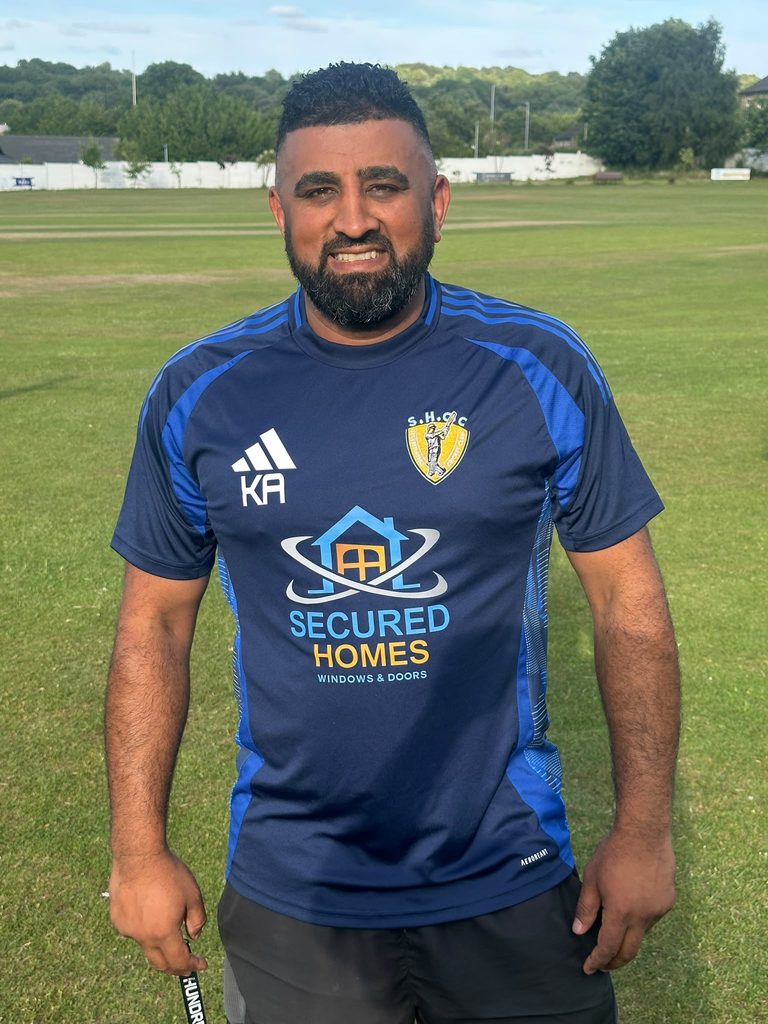 Kez Ahmed, Secured Homes 4 for 17 runs