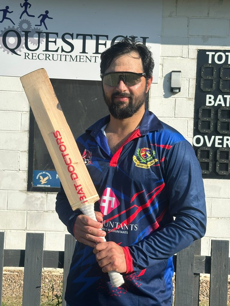 Anwar Shah 75 runs for Bradford Riders