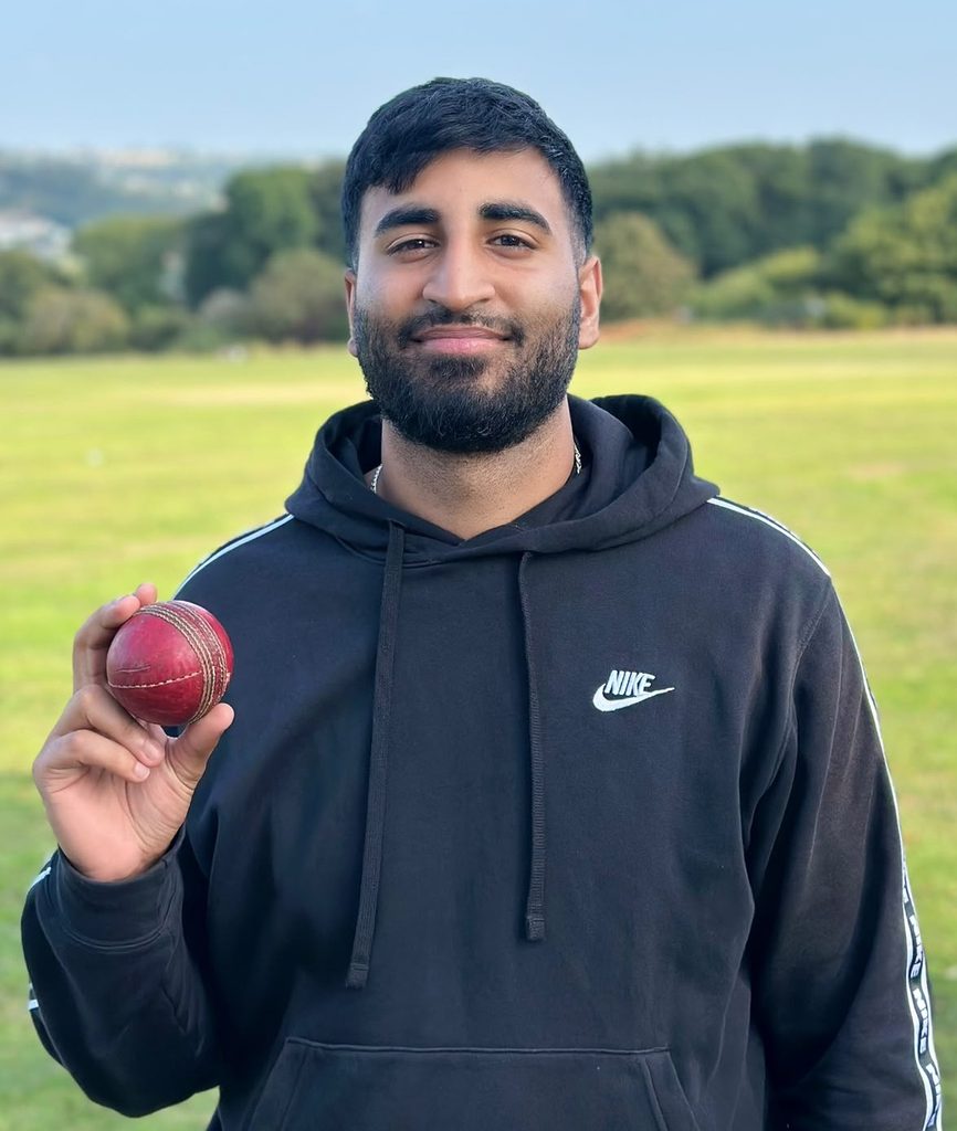 4.2 overs 2 maiden’s 9 runs 5 wickets