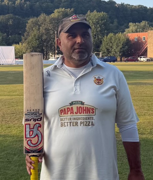 Ehsan bhai 85 runs from 46 balls