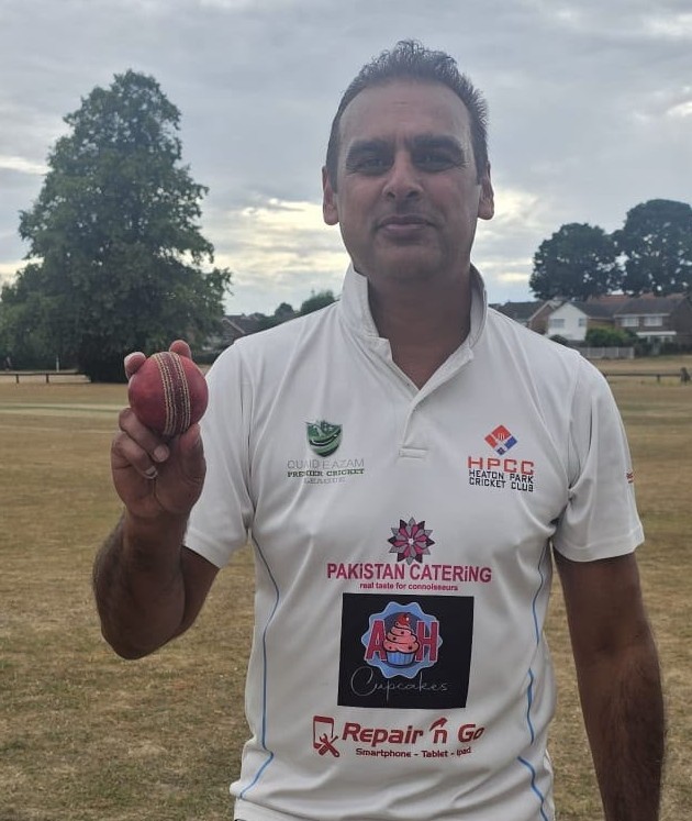 Majid Hussain, Heaton Park CC 4 for 19 runs