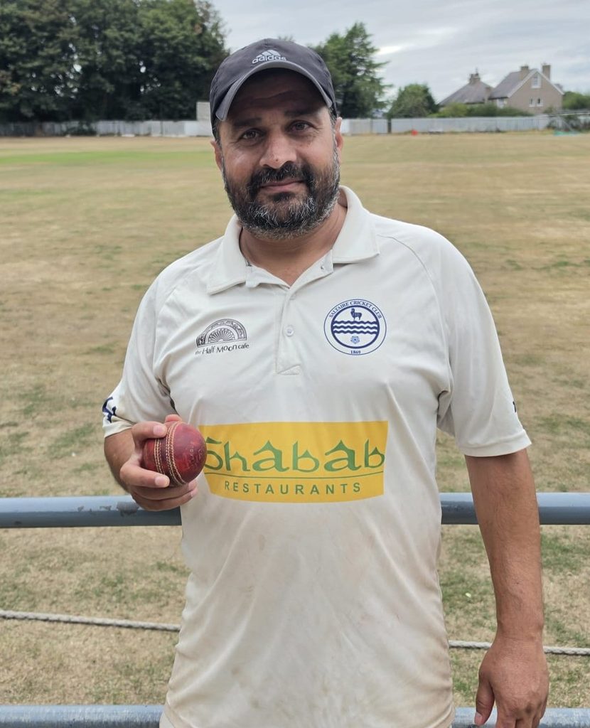 Raja Wahid Nathia United CC 4 for 33